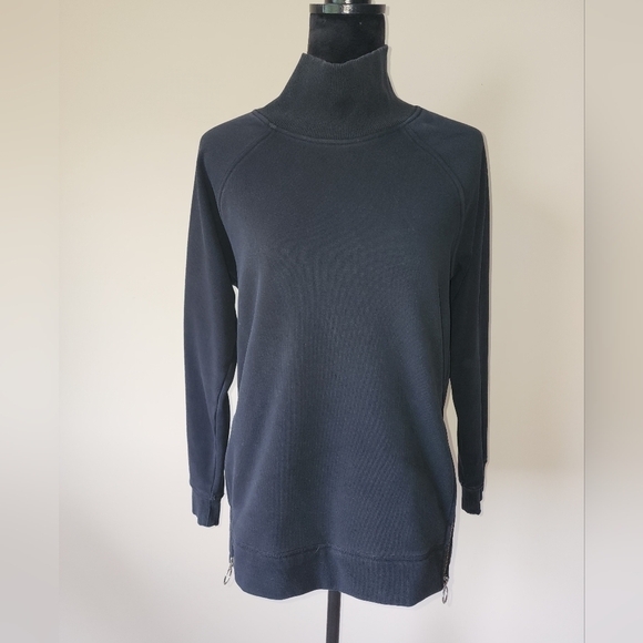 Athleta Tops - Athleta Women's Black Sweatshirg Size S.